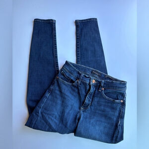 Banana Republic high-rise skinny jeans size 25.​